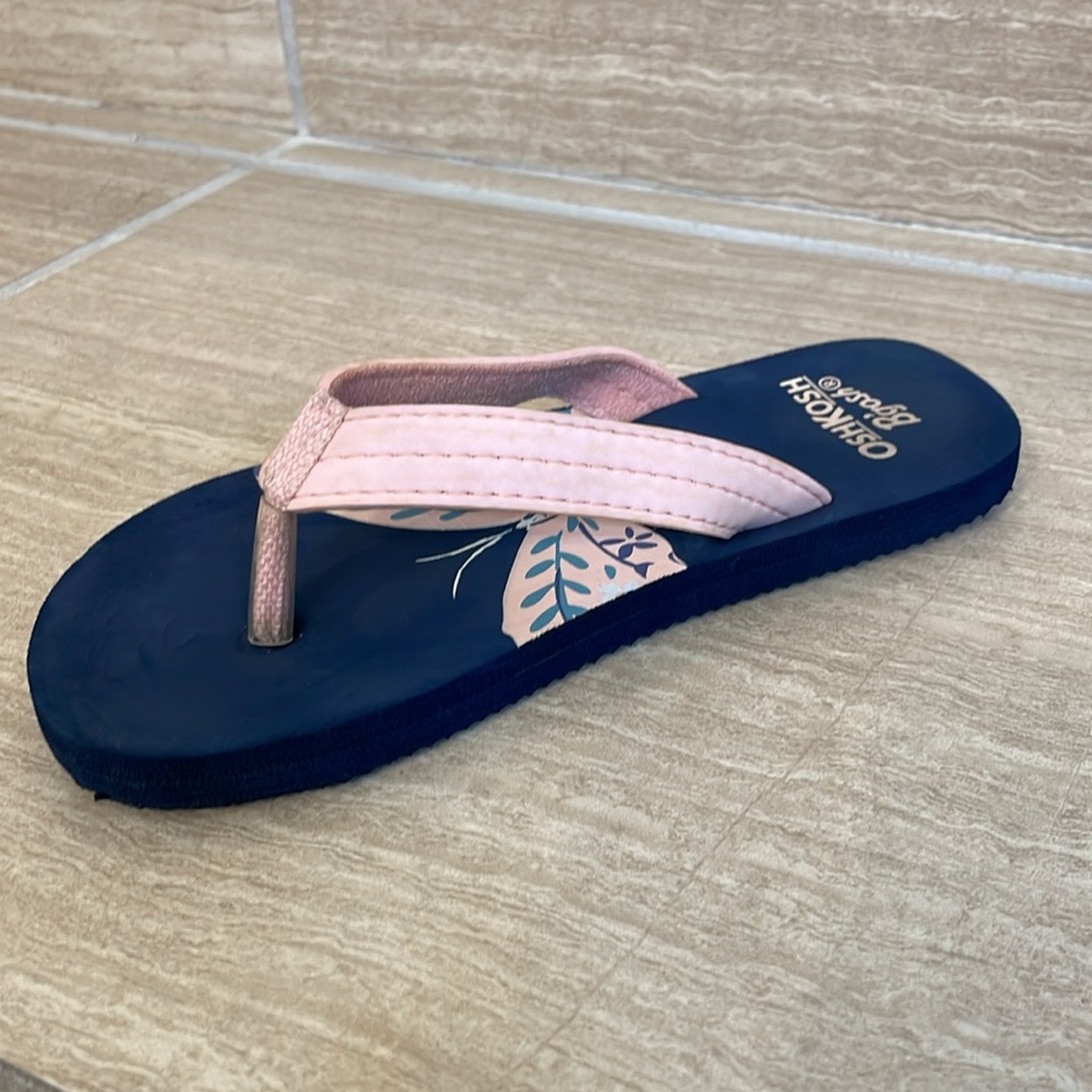 OSHKOSH B’GOSH UEC girls size 11/12 navy blue pink butterfly flip-flops sandals